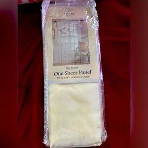 Home Styles Victoria One Sheer Panel‎